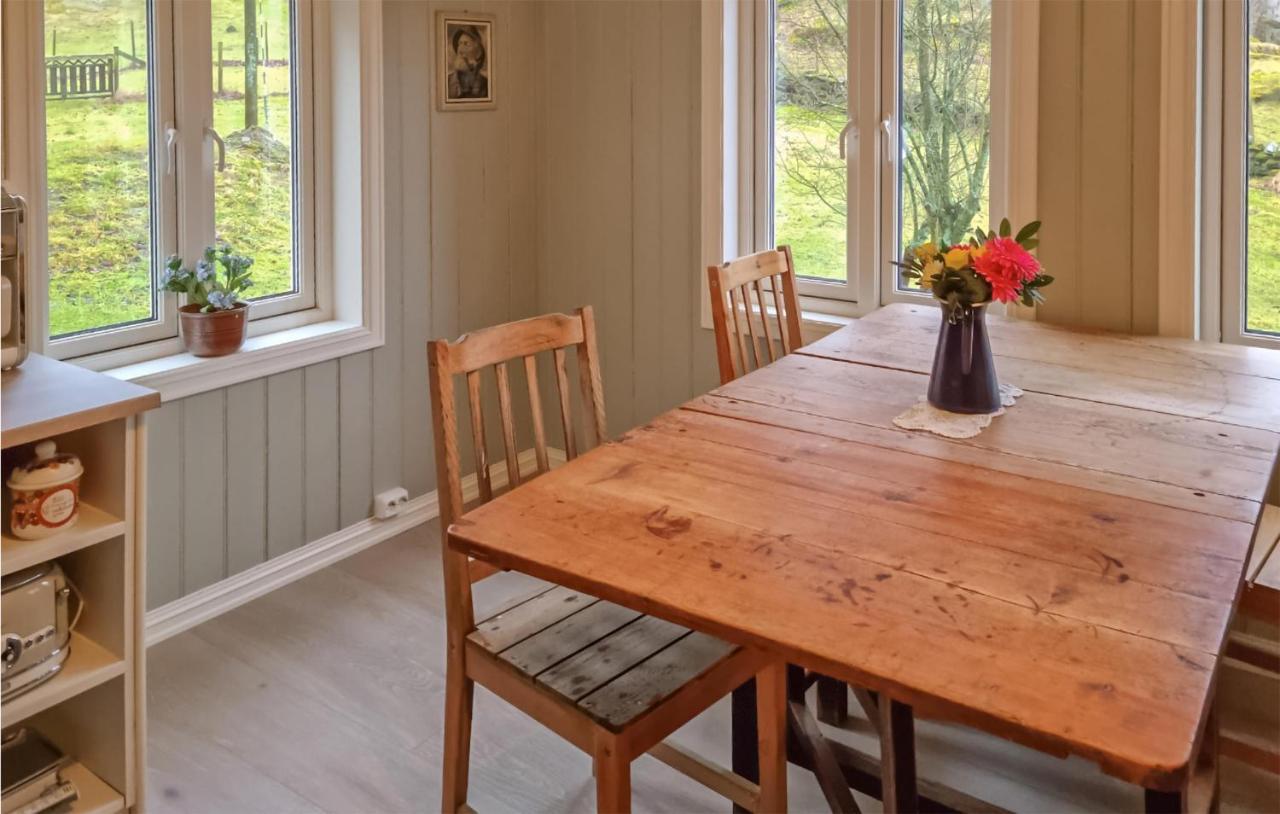 Amazing Home In Hidrasund With Wifi Eide  Room photo